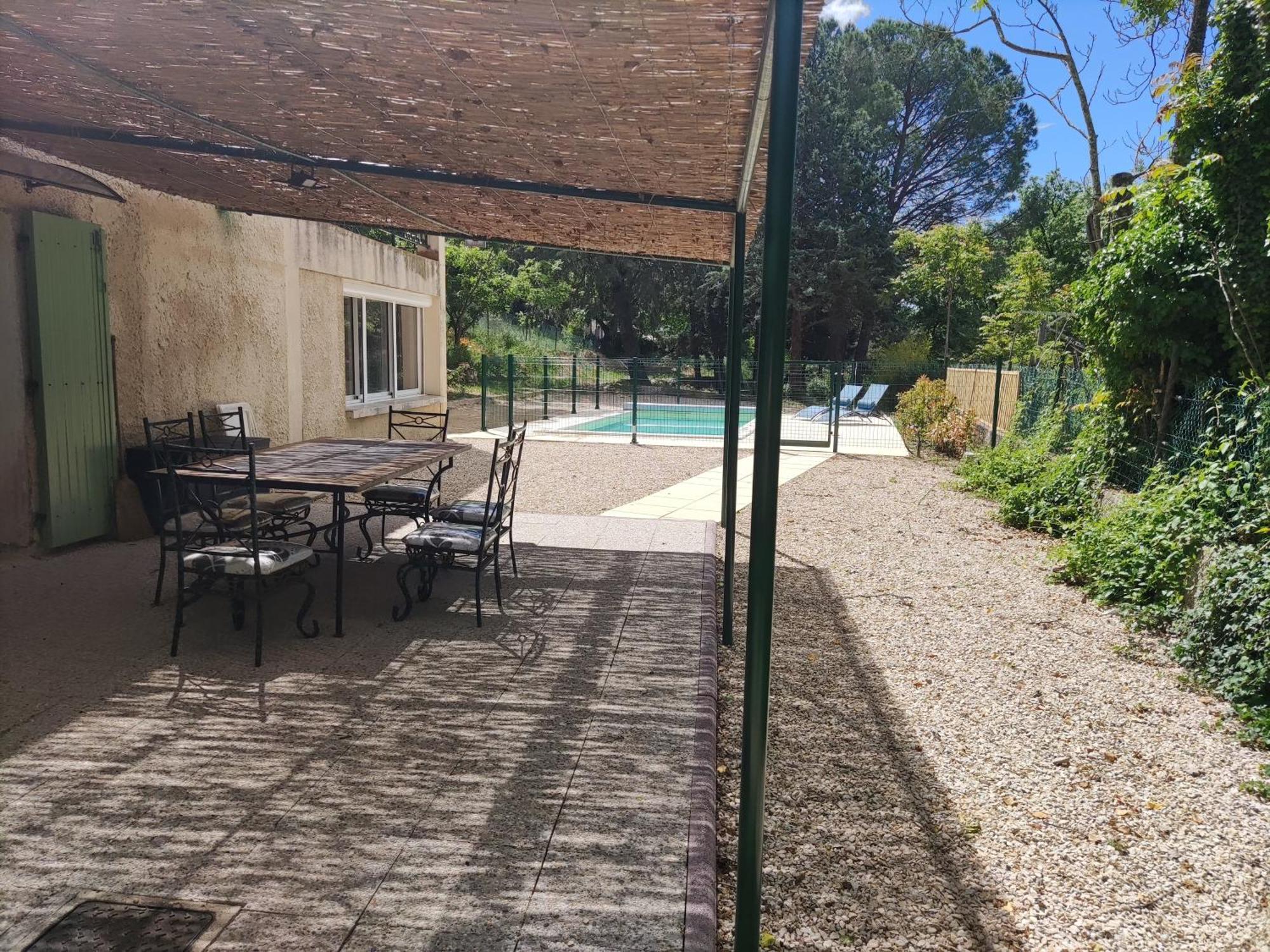Maison Confortable A Ansouis Dans Le Luberon Exterior foto
